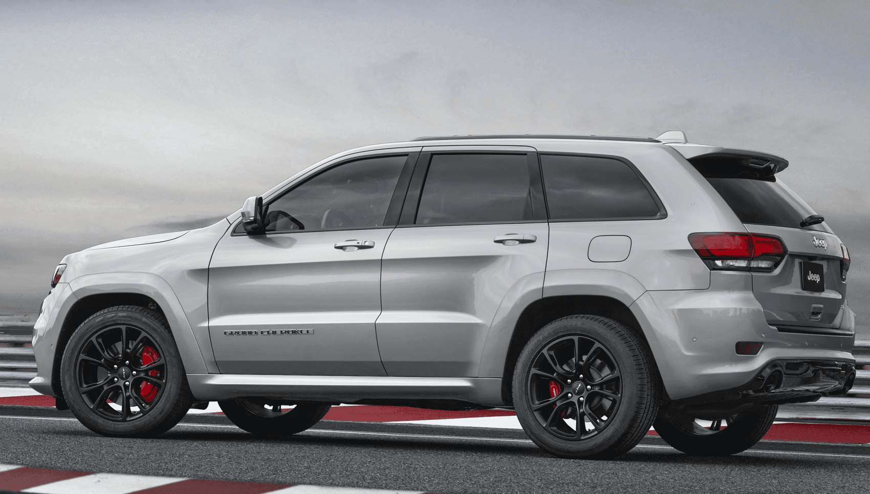 Lease a Jeep Grand Cherokee near Malden MA Grava CDJR SRT