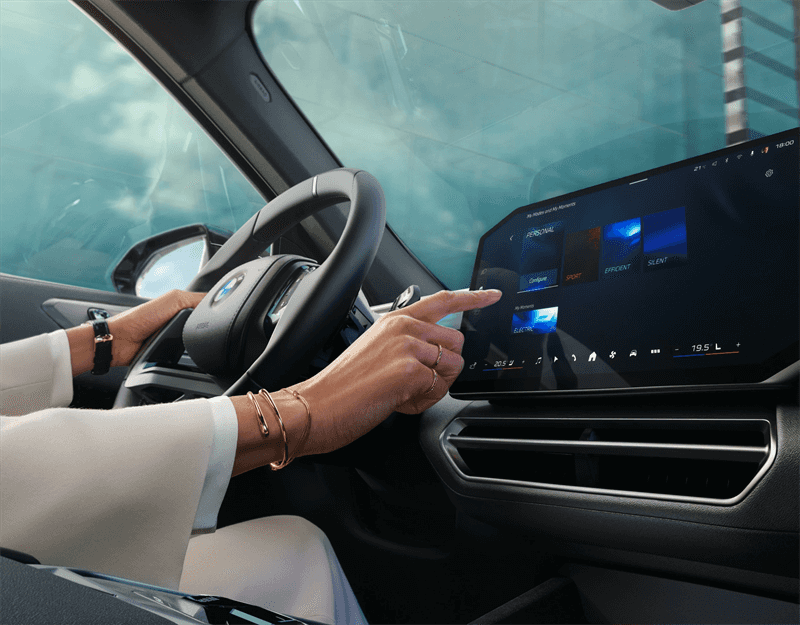 Interacting with infotainment system in 2027 BMW X5