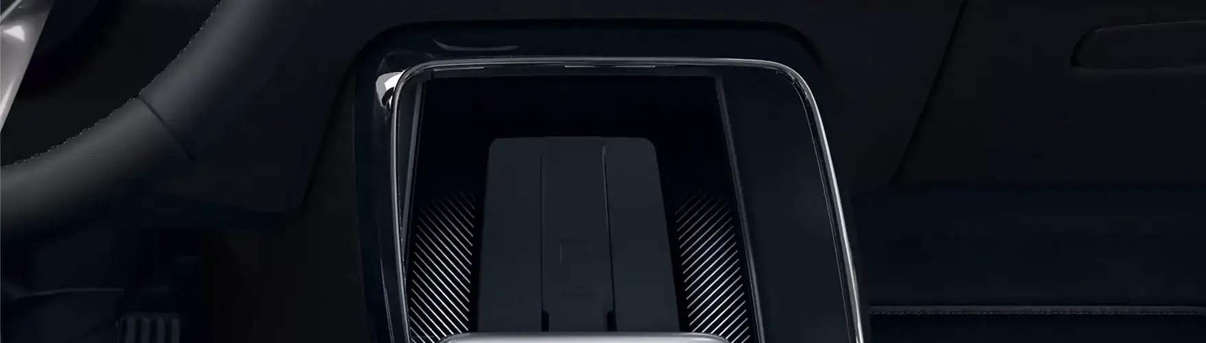 BMW X2 wireless charging tray