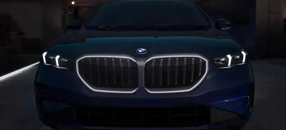 BMW Iconic Glow Kidney Grille