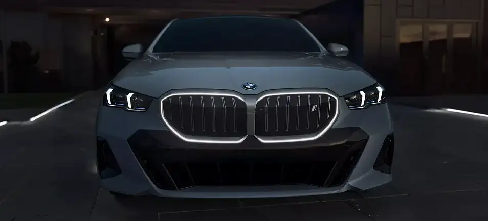 BMW Iconic Glow Kidney Grille