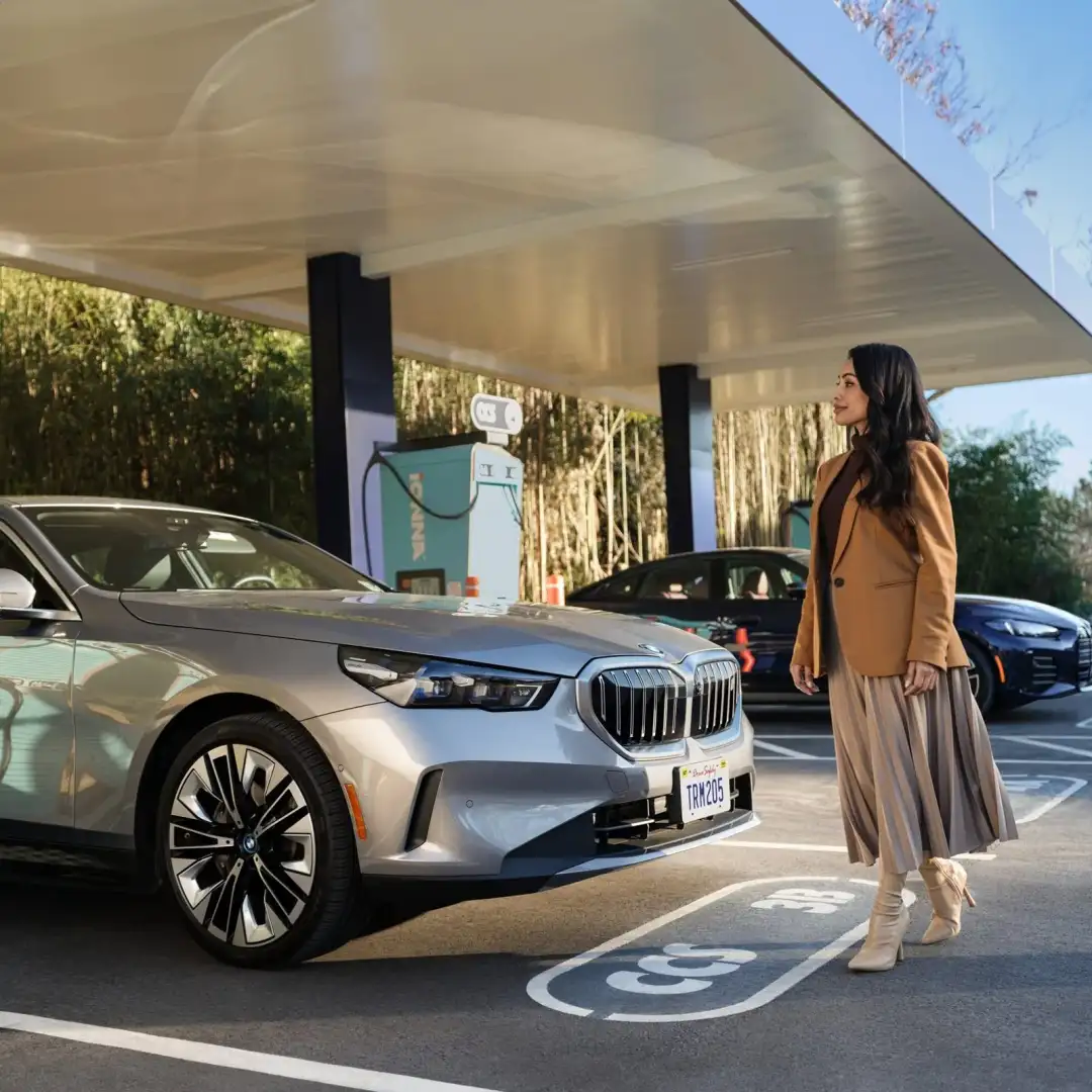 BMW i5 at an IONNA DC fast-charge station — public charging near Union City, Atlanta
