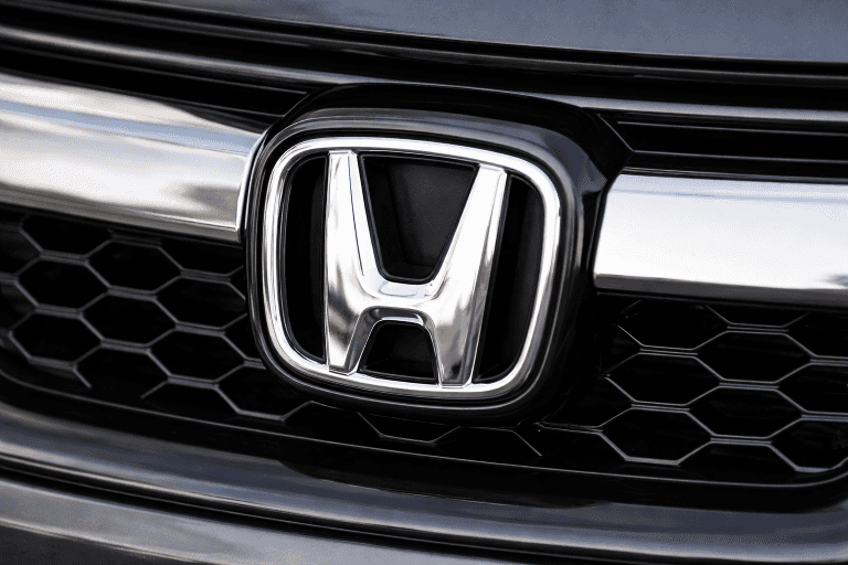 honda logo on front grill
