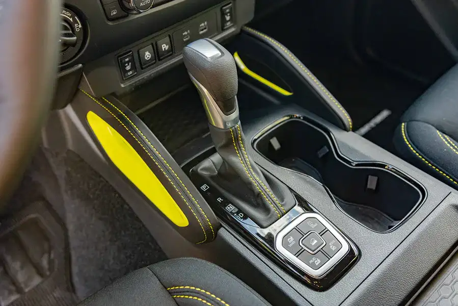 2027 Nissan Frontier Sport Interior