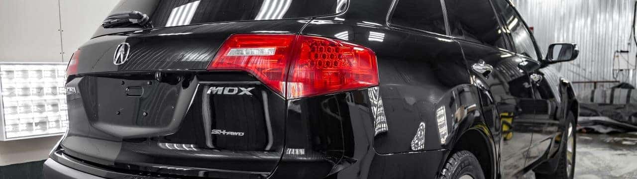 Nalley Honda Brunswick service center has expert technicians working on an Acura vehicle.