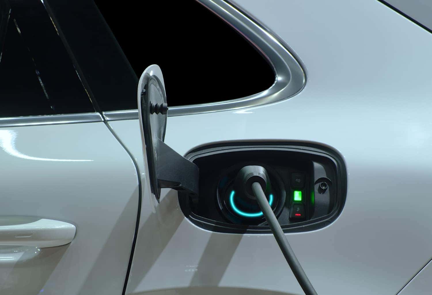 Electric vs Hybrid Vehicles