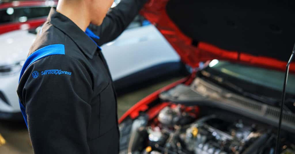 Mechanic working on a Volkswagen Service Xpress appointment