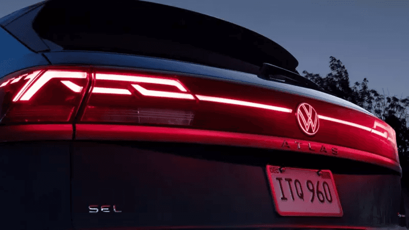 Volkswagen Atlas Cross Sport rear