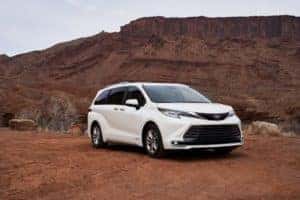 Toyota Sienna Limited vs honda odyssey minivan