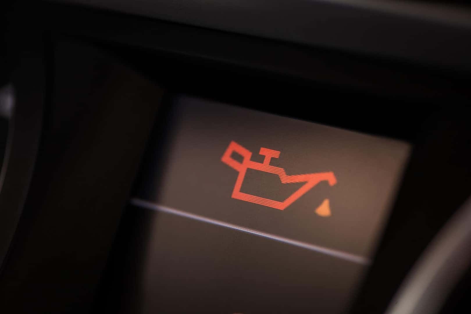 Engine oil dashboard warning light