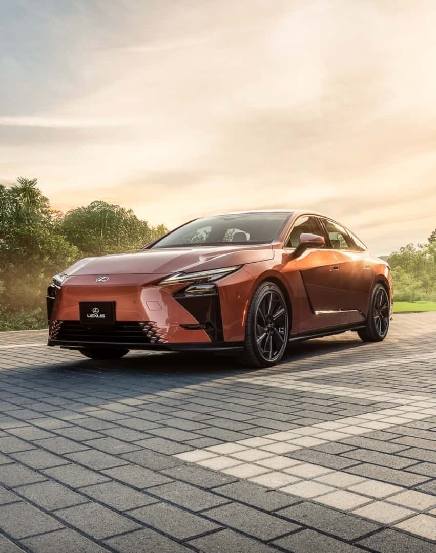 New Lexus Sedan Near Gonzales, LA