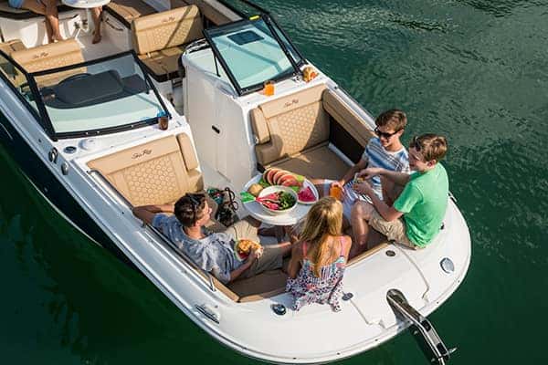 Sea-Ray-Deck-Boats