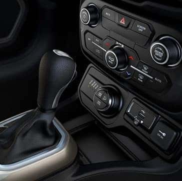 2018-Jeep-Renegade-Gallery-Interior-Dual-Zone-Climate-Control