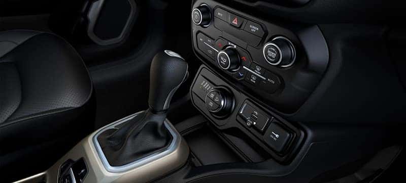 2018-Jeep-Renegade-Gallery-Interior-Dual-Zone-Climate-Control