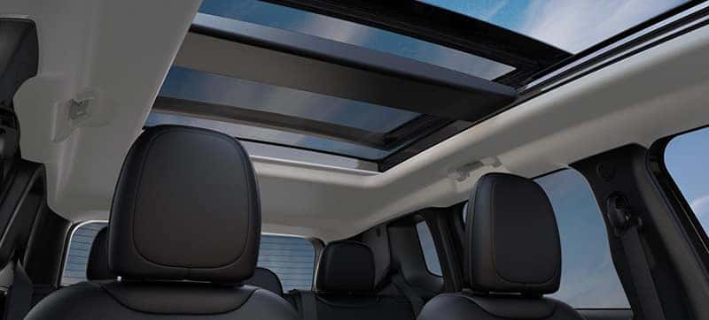 2018-Jeep-Renegade-Gallery-Interior-Sunroof