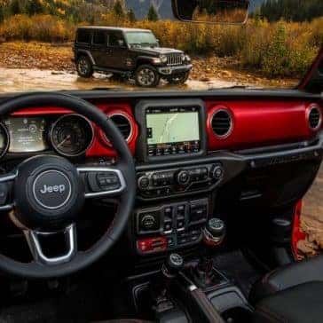 2018-Jeep-Wrangler-JL-Gallery-Interior-Rubicon-Console