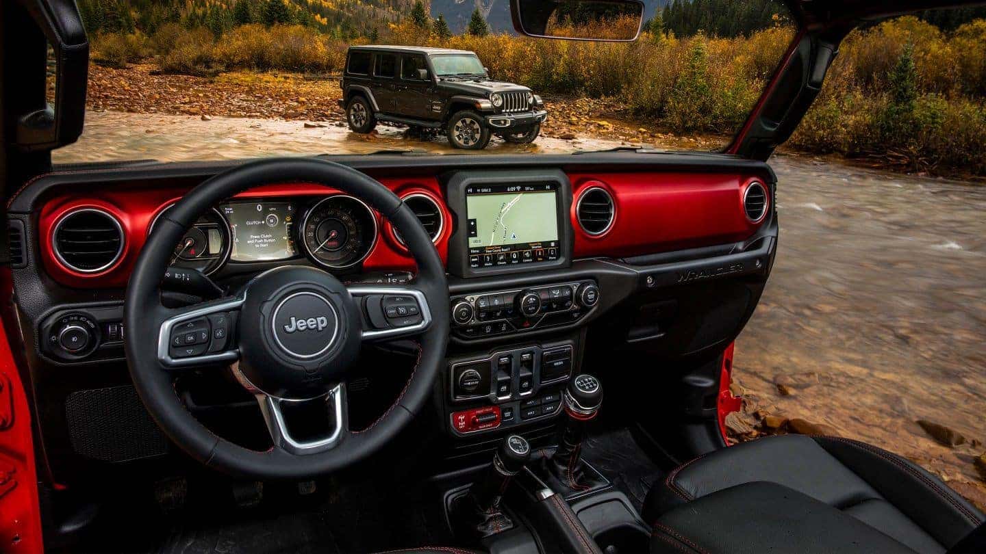 2018-Jeep-Wrangler-JL-Gallery-Interior-Rubicon-Console