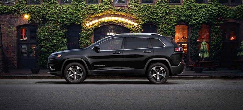 2019-Jeep-Cherokee-Gallery-Exterior-Black-Limited-City-Evening.jpg.image.1440