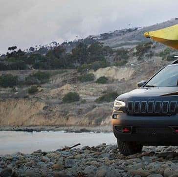 2019-Jeep-Cherokee-Overview-Hero-1-Desktop.jpg.image.1440