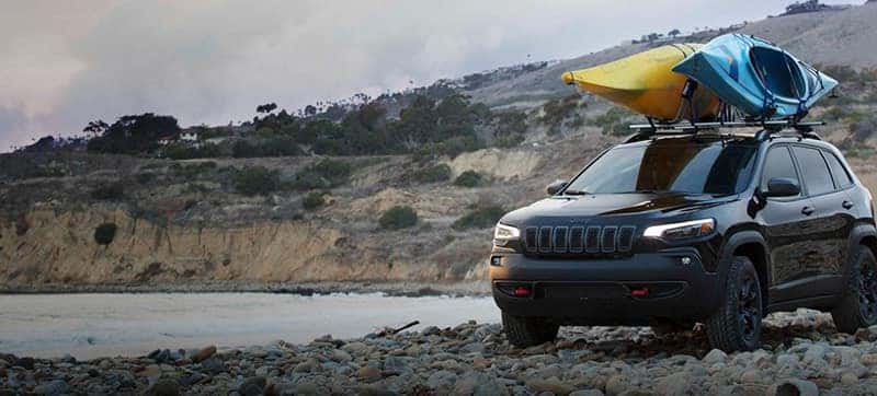 2019-Jeep-Cherokee-Overview-Hero-1-Desktop.jpg.image.1440
