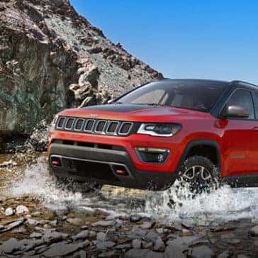 2019-Jeep-Compass-Gallery-Exterior-Trailhawk-River.jpg.image.1440