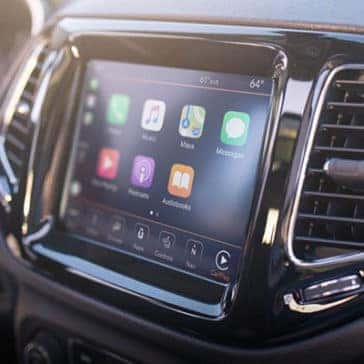 2019-Jeep-Compass-Gallery-Interior-Uconnect.jpg.image.1440