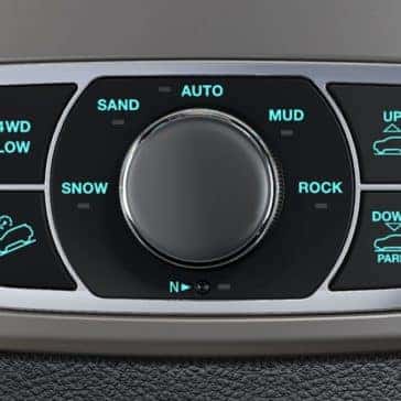 2019-Jeep-Grand-Cherokee-Gallery-Capability-4x4