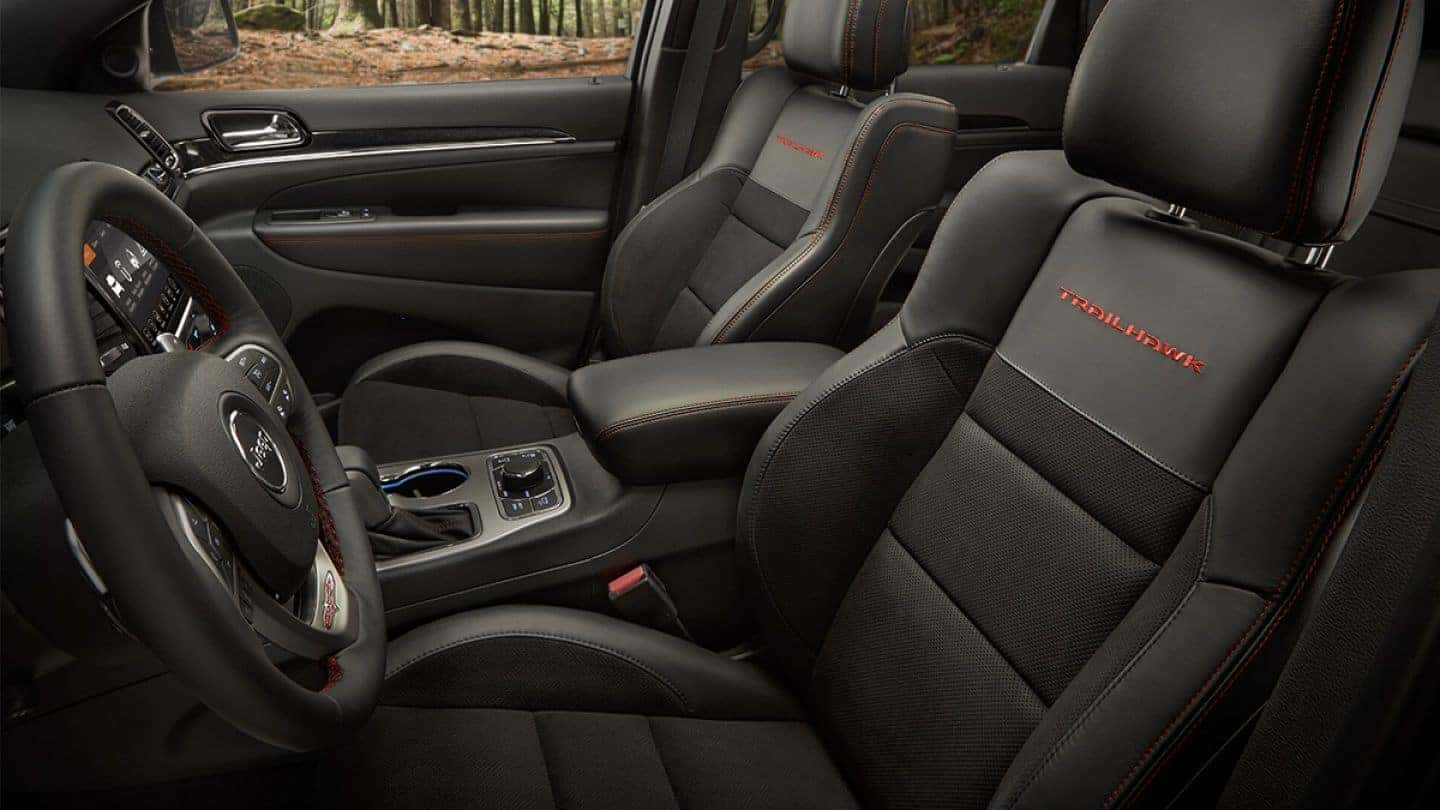 2019-Jeep-Grand-Cherokee-Gallery-Interior-Black-Trailhawk-Seats