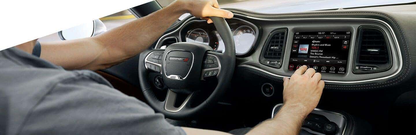 Dodge Challenger Uconnect