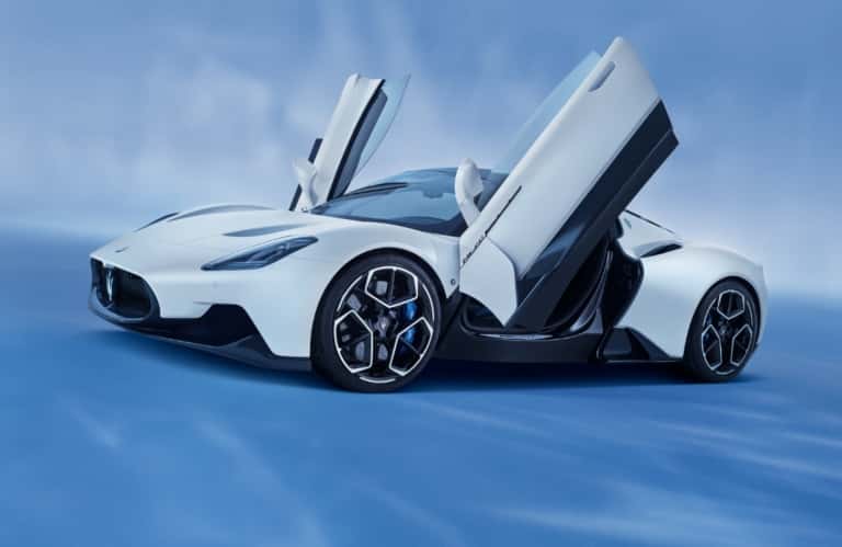 2023 Maserati MC20 Cielo Convertible with Butterfly Doors Up
