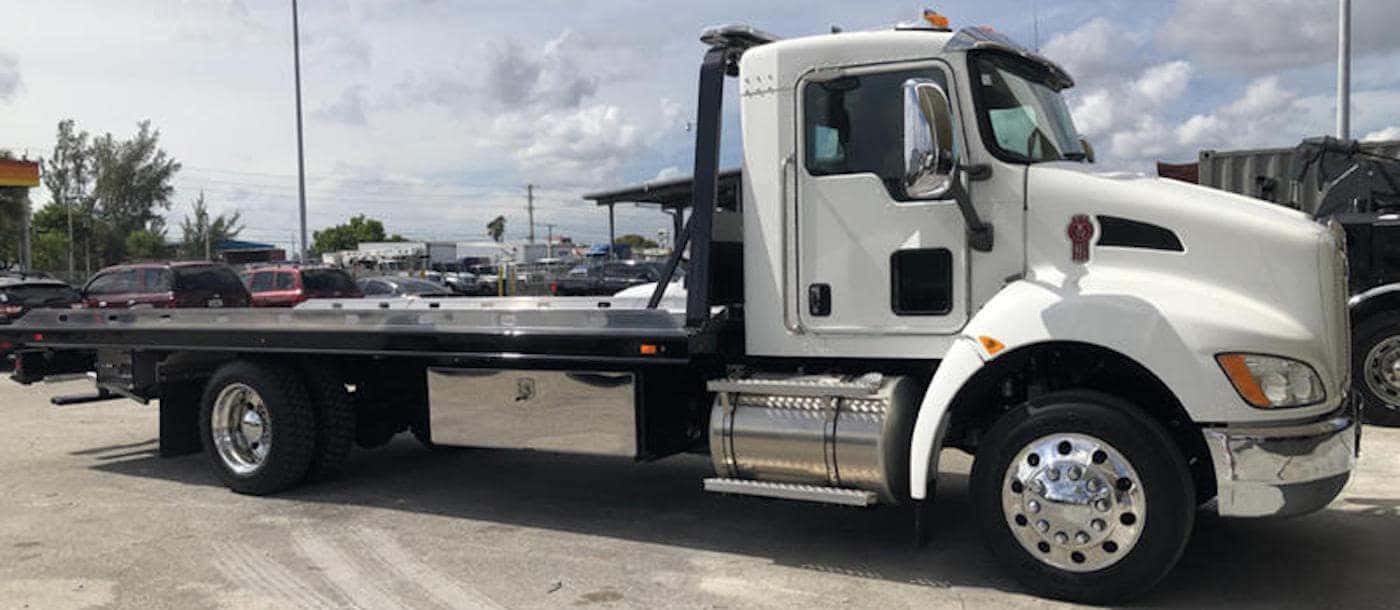 Difference Between Tow Trucks Semi Trucks Rechtien International Trucks