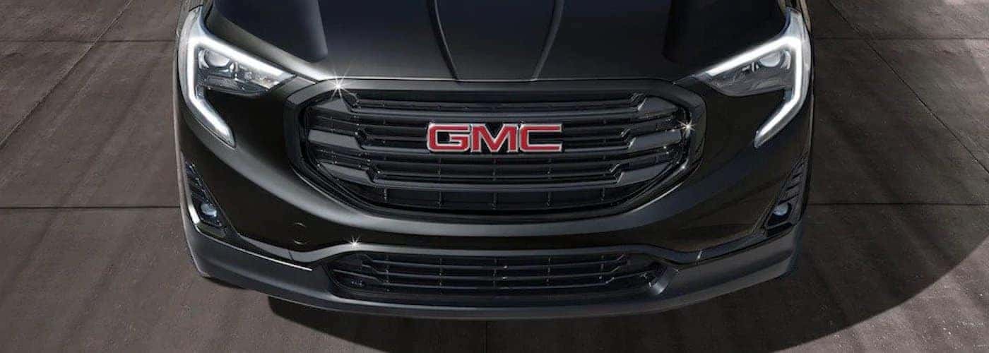 GM, Kia show new logos