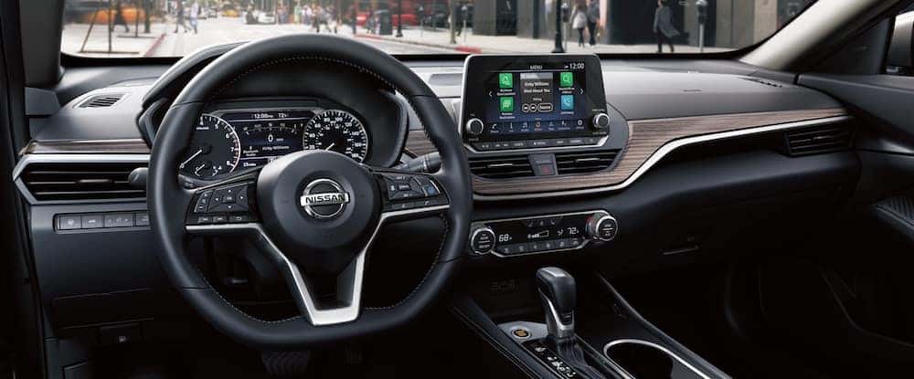 2022 nissan altima inside